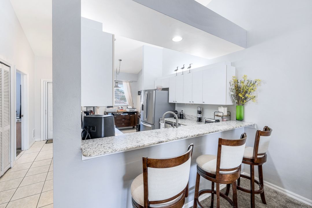 432 Valerie Way #202, Naples, FL 34104