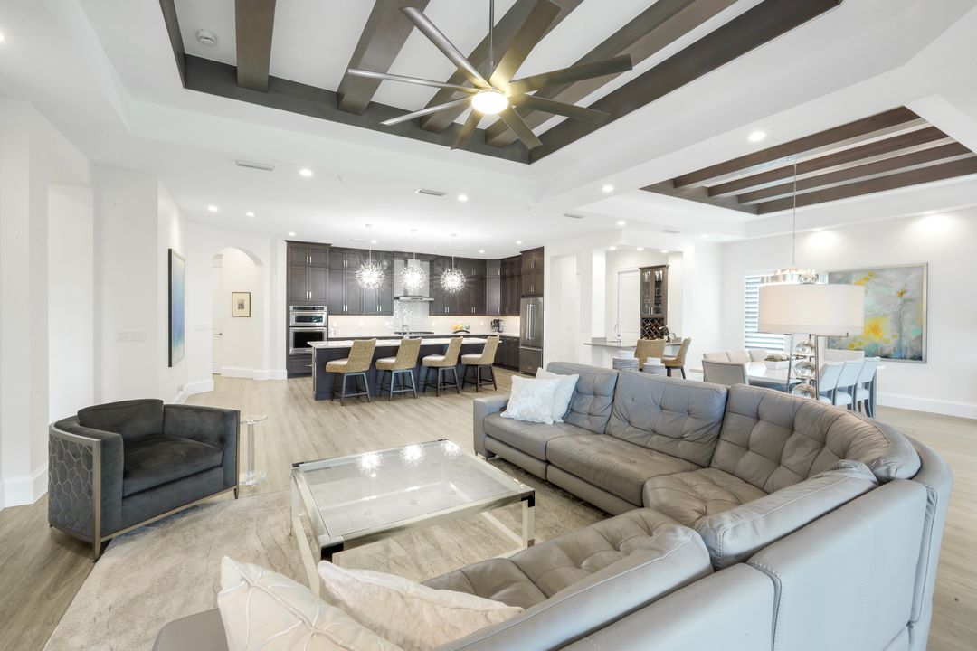 16358 Corsica Way #201, Naples, FL 34110