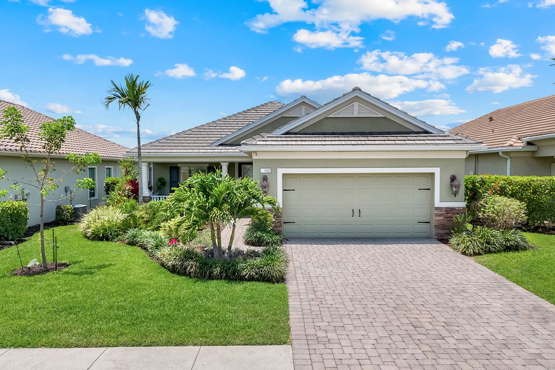 3620 Canopy Cir, Naples, FL 34120