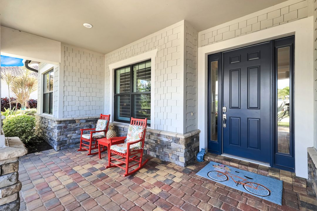 9428 Sanderling Ct, Naples, FL 34120