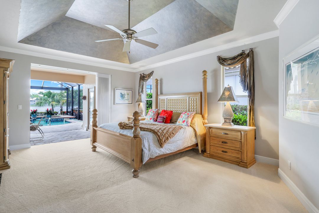 3760 Lakemont Dr, Bonita Springs, FL 34134