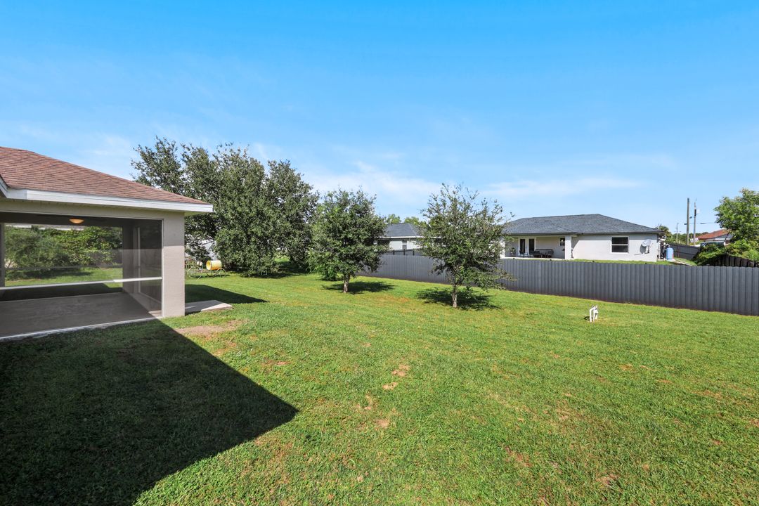 2806 22nd St SW, Lehigh Acres, FL 33976