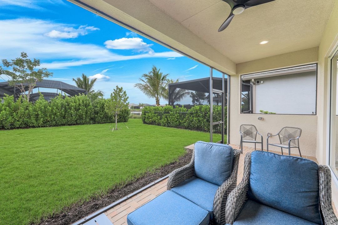 12446 Dahlia Ct, Naples, FL 34120