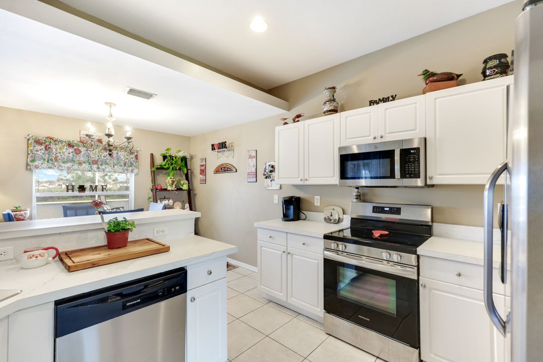 2427 NW 25th St, Cape Coral, FL 33993