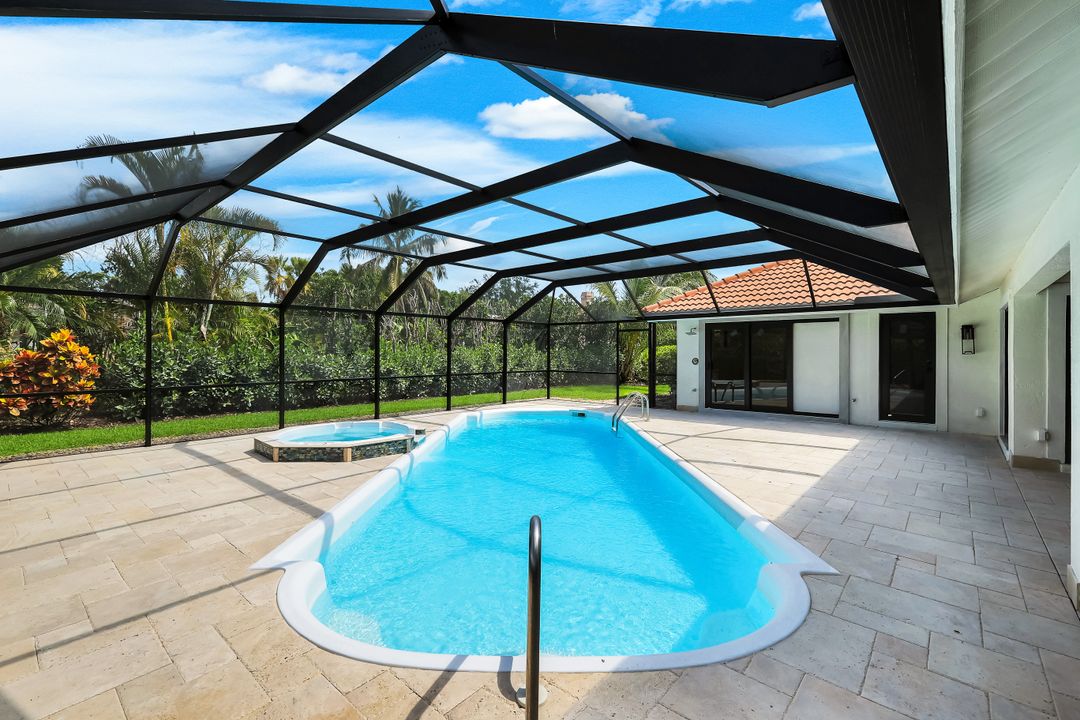235 Silverado Dr, Naples, FL 34119