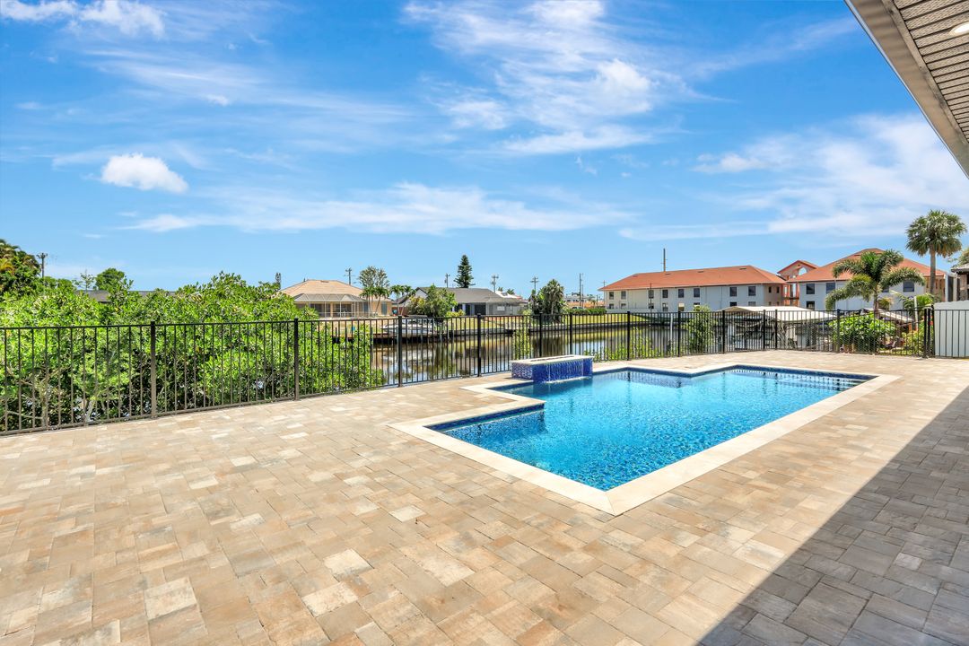 1511 SE 21st St, Cape Coral, FL 33990