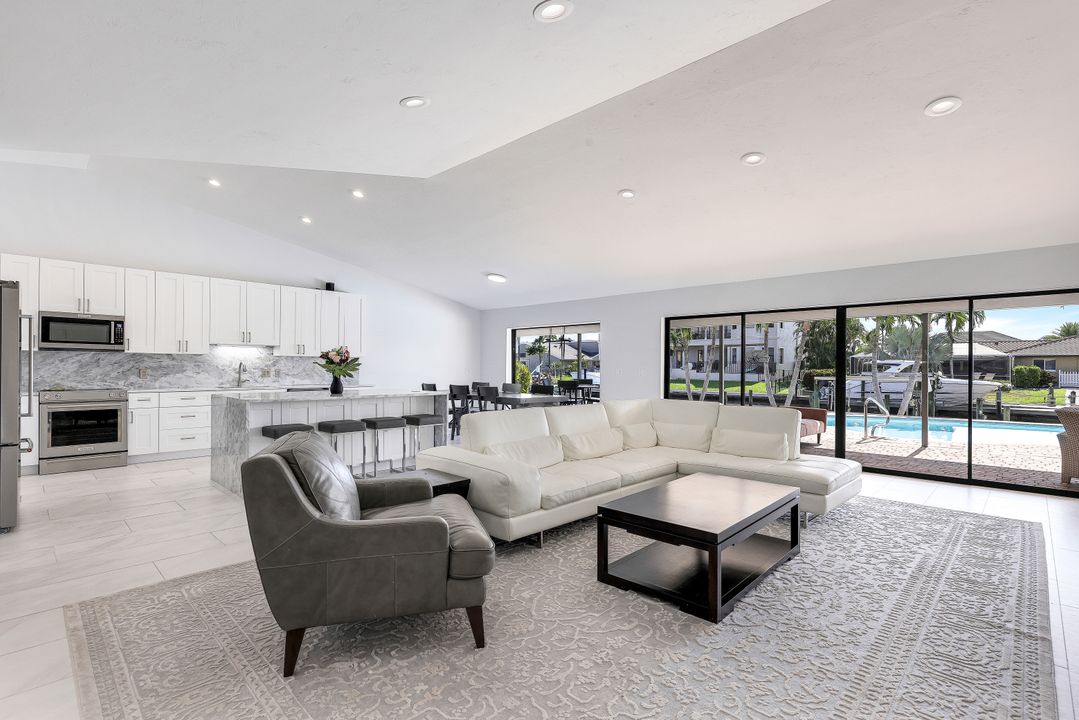 6812 Griffin Blvd, Fort Myers, FL 33908