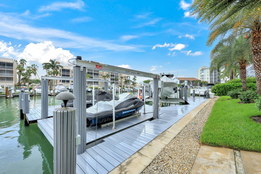 860 Partridge Ct, Marco Island, FL 34145