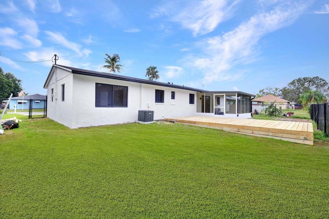 73 Cardinal Dr, North Fort Myers, FL 33917