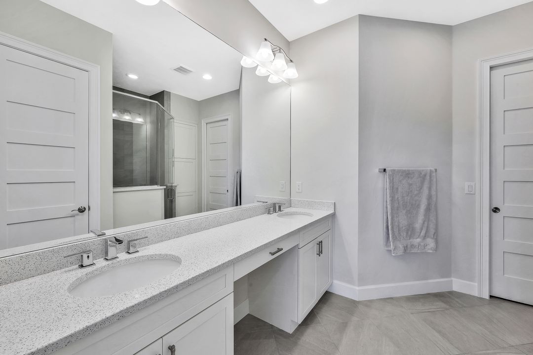 5666 Elbow Ave, Naples, FL 34113