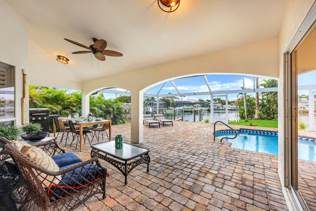 4913 SW 17th Pl, Cape Coral, FL 33914