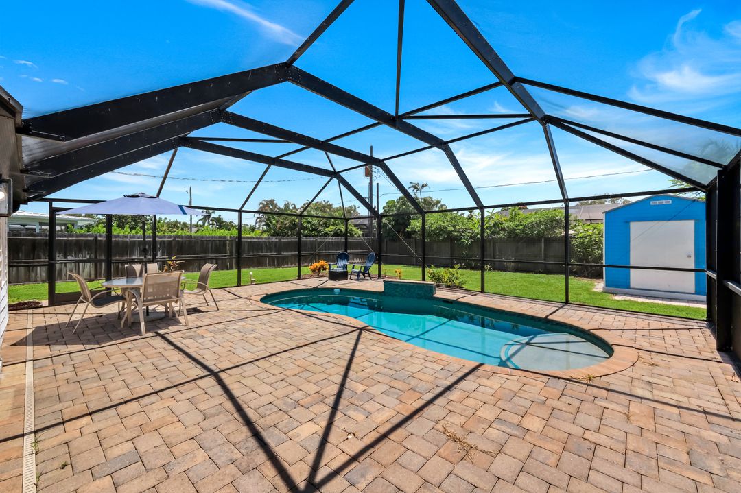 52 1st St, Bonita Springs, FL 34134