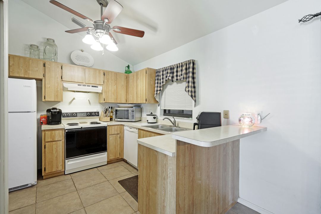 17409 Delaware Rd, Fort Myers, FL 33967