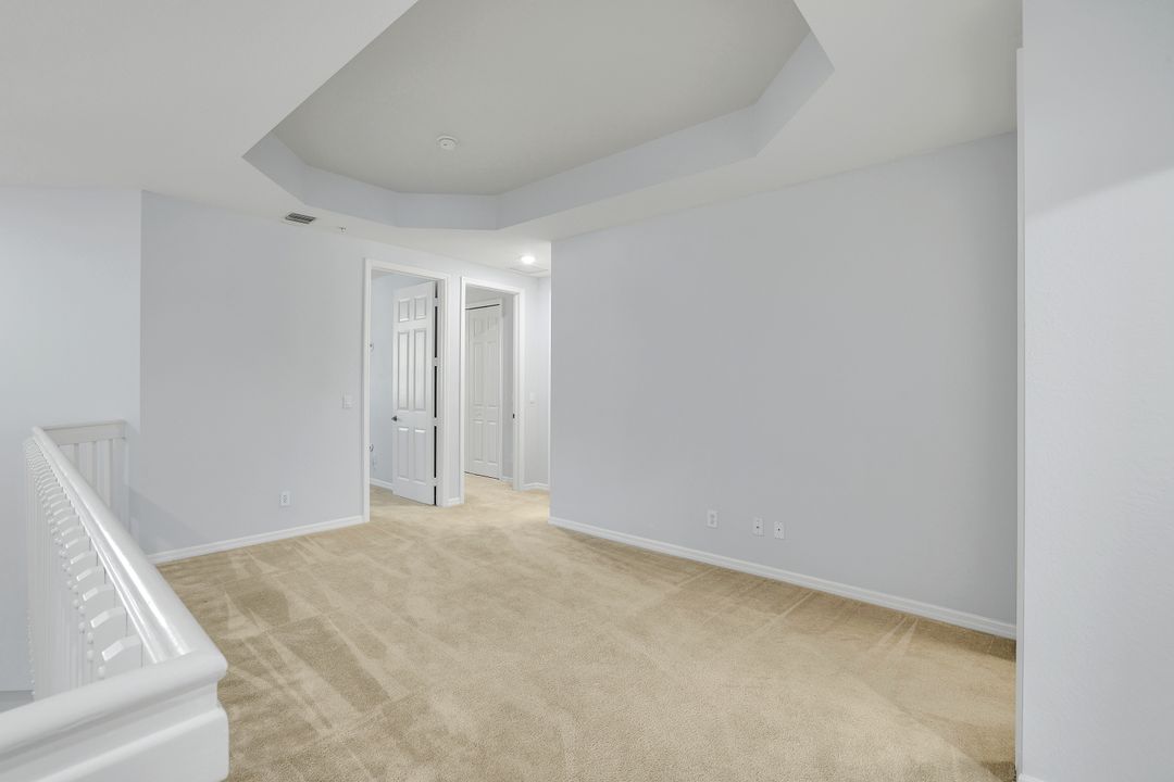 1370 Mariposa Cir #102, Naples, FL 34105