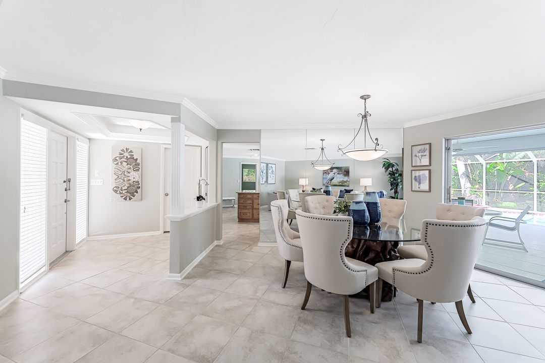 727 Park Shore Dr, Naples, FL 34103