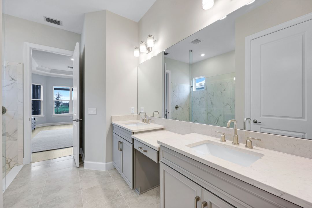 15804 Derna St, Naples, FL 34114