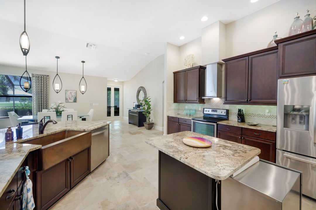 5314 Nautilus Dr, Cape Coral, FL 33904