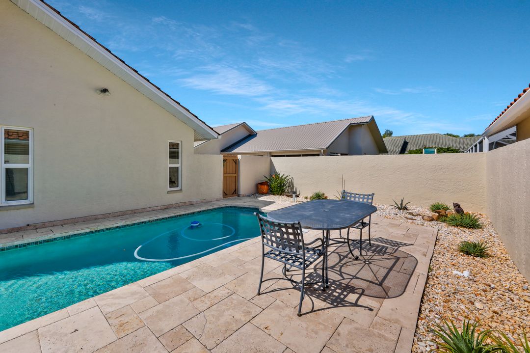 11054 Linnet Ln, Naples, FL 34119