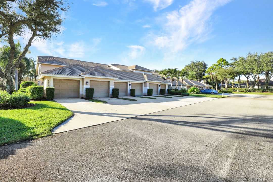 3715 Buttonwood Way #1722, Naples, FL 34112