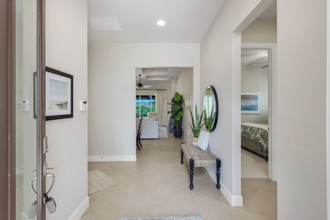 9263 Fieldstone Ln, Naples, FL 34120