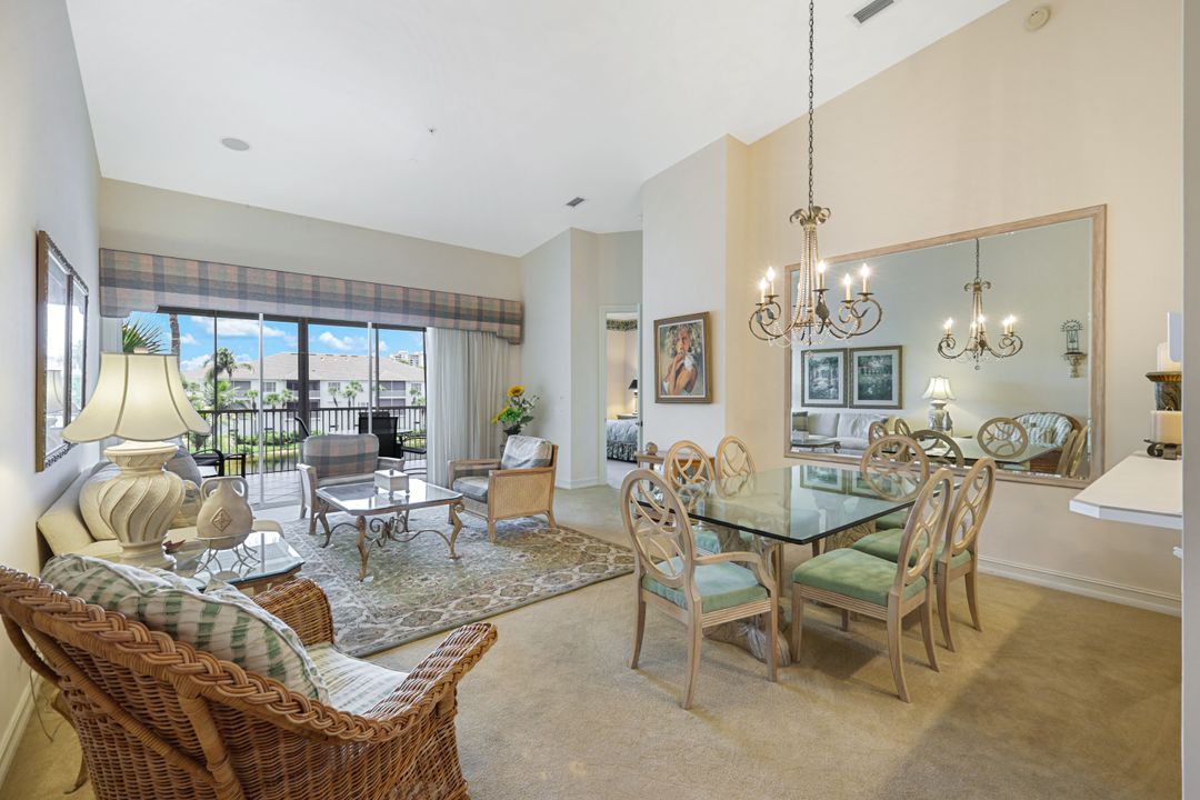795 Bentwater Cir #202, Naples, FL 34108