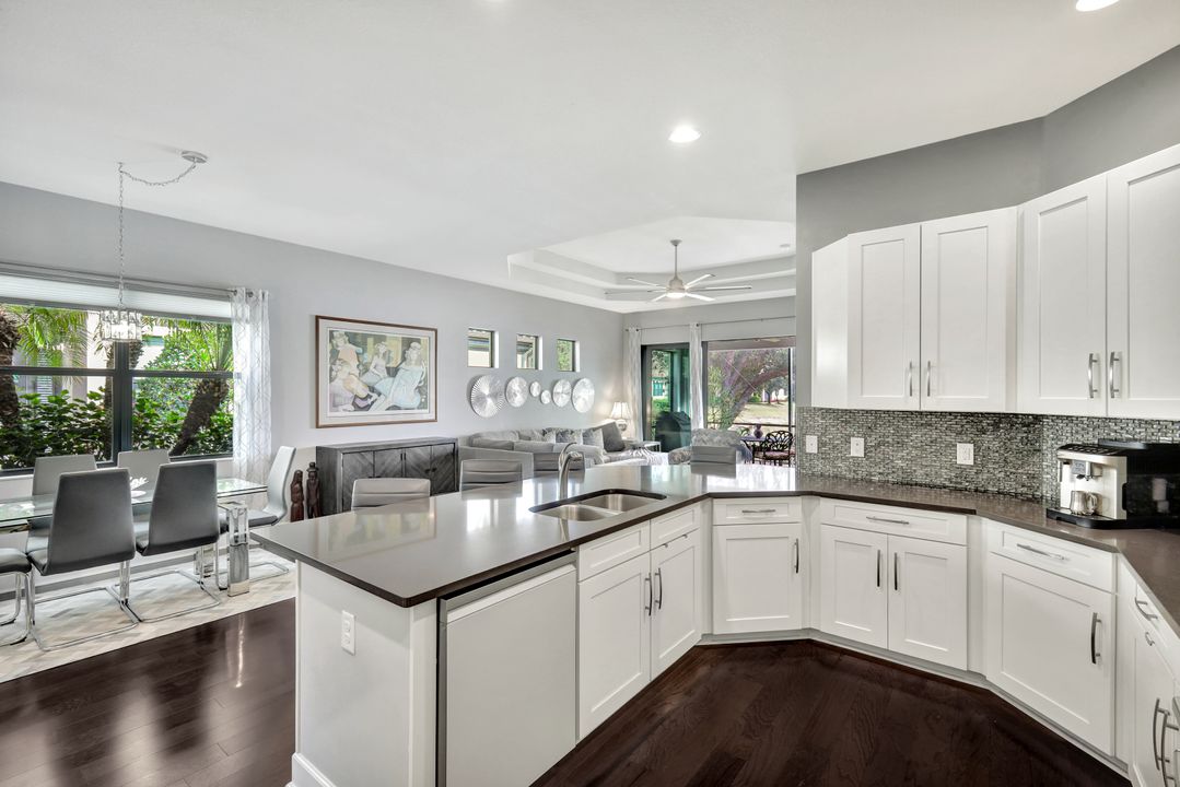 9492 Isla Bella Cir, Bonita Springs, FL 34135