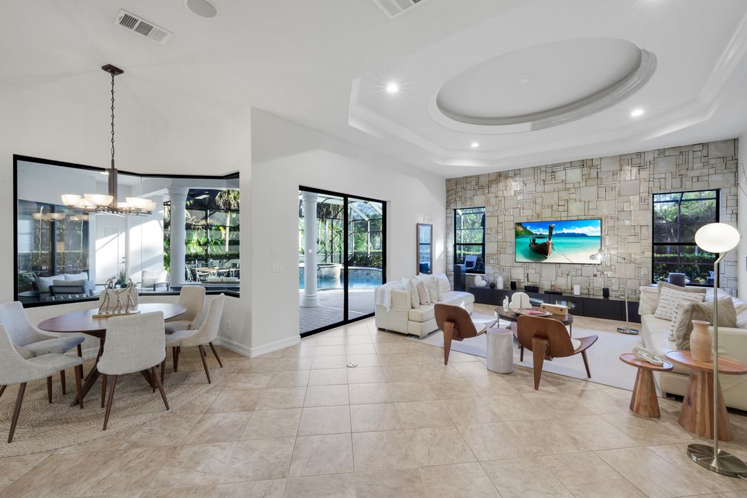 4480 1st Ave NW, Naples, FL 34119