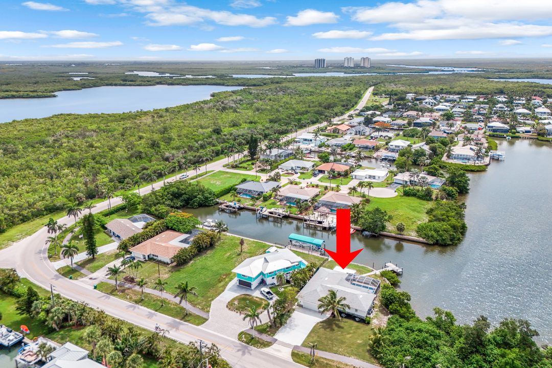 401 Capri Blvd, Naples, FL 34113