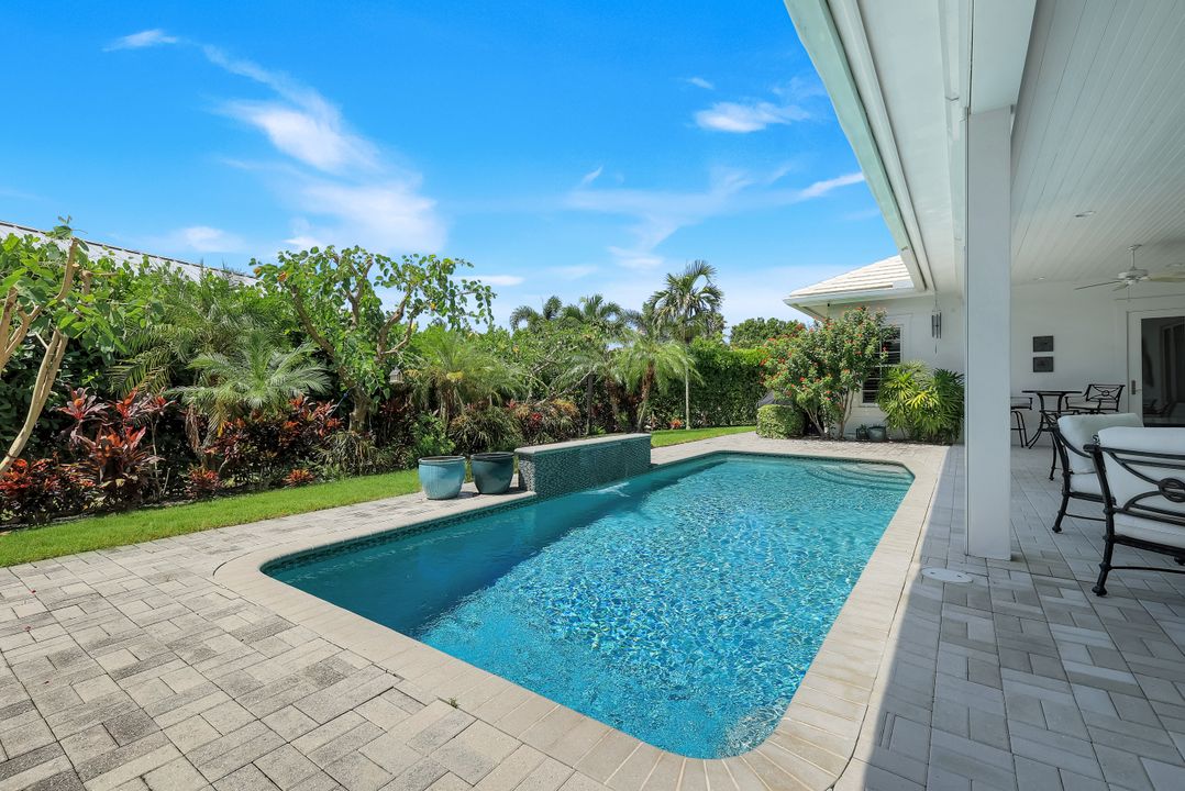 524 Turtle Hatch Ln, Naples, FL 34103