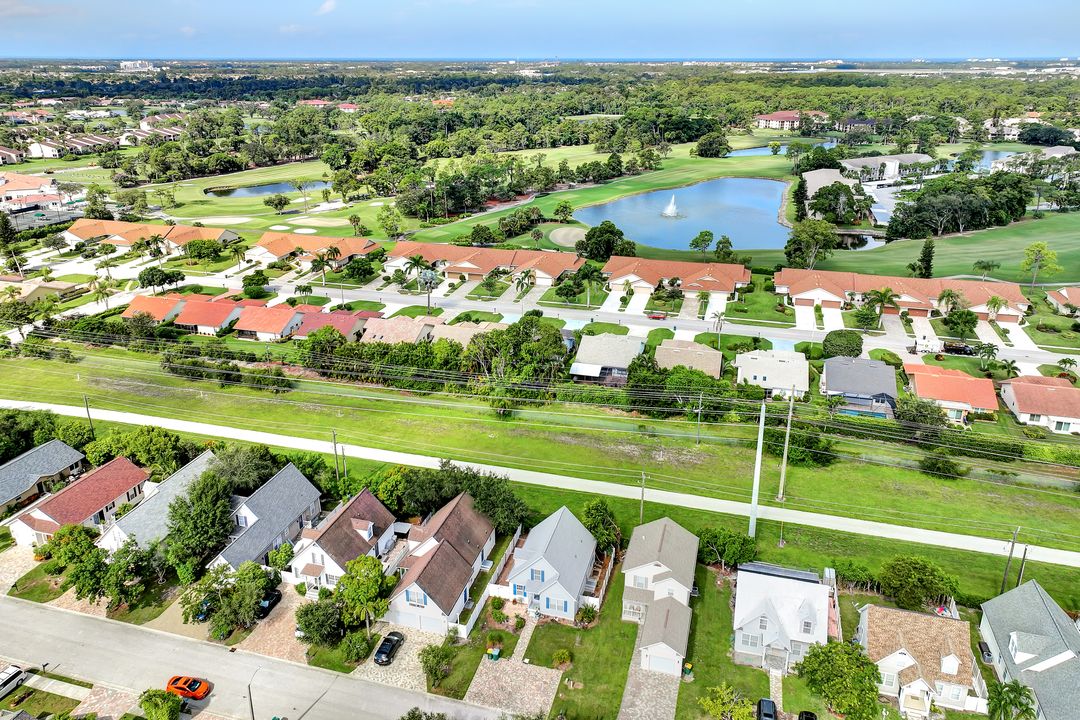 279 Leawood Cir, Naples, FL 34104