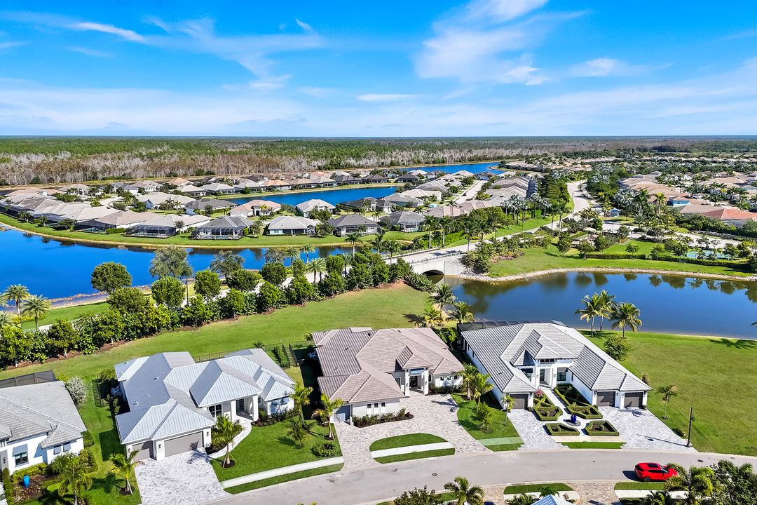 14282 Charthouse Cir, Naples, FL 34114