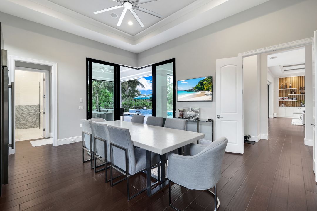 5861 Napa Woods Way, Naples, FL 34116