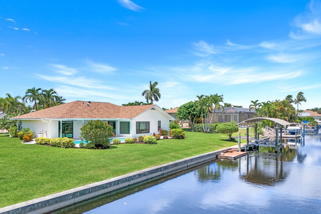 27081 Harbor Dr, Bonita Springs, FL 34135