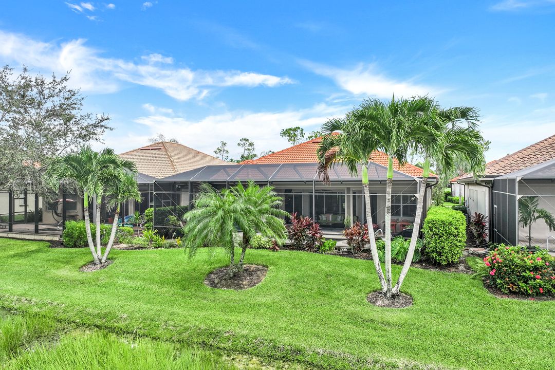 6053 Dogleg Dr, Naples, FL 34113