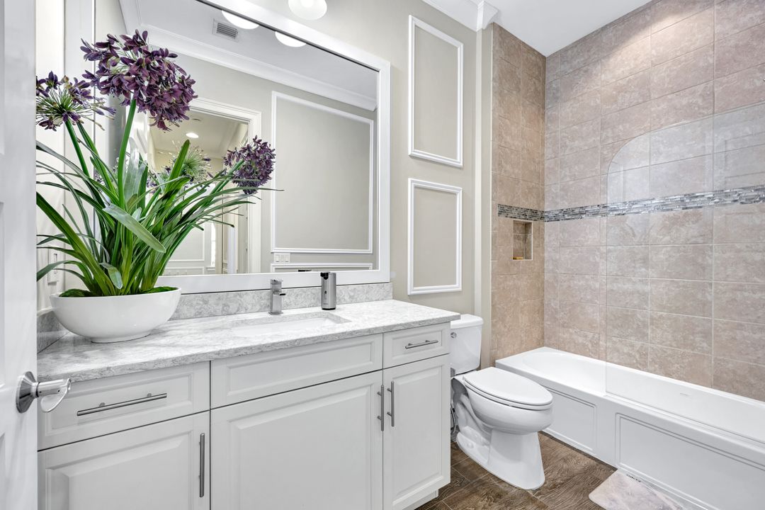 6927 Cay Ct, Naples, FL 34113