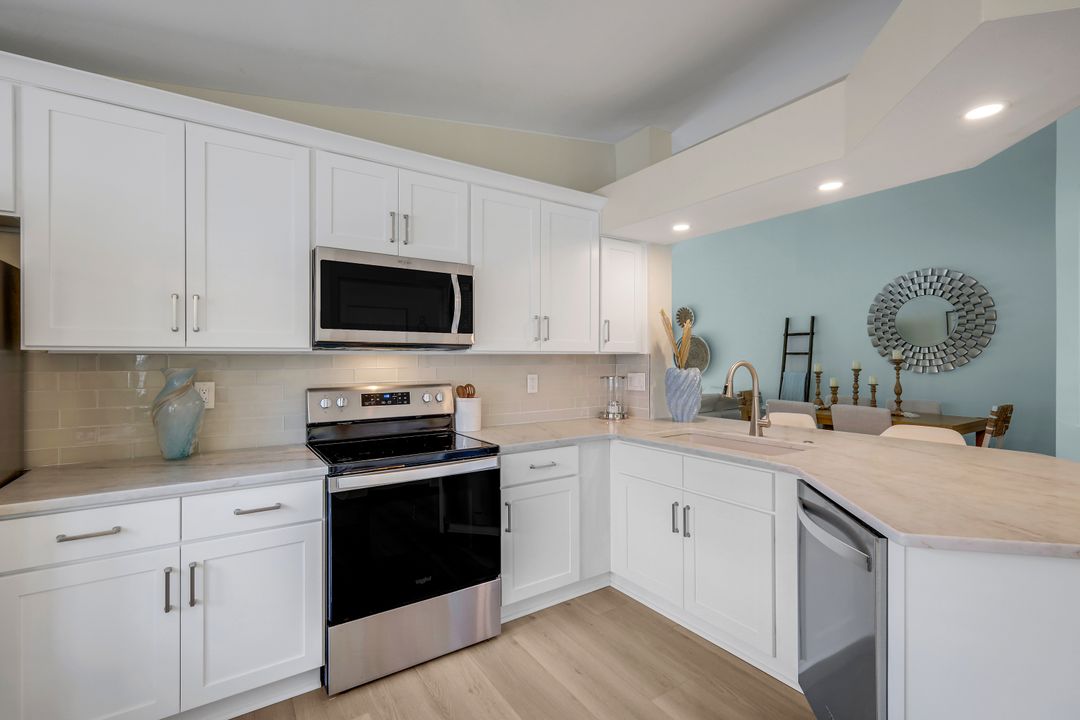 2450 Old Groves Rd #201, Naples, FL 34109