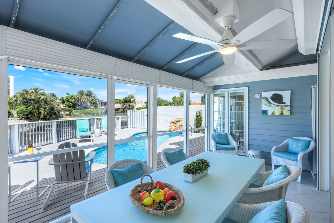 635 Bridge Way Ln, Naples, FL 34108