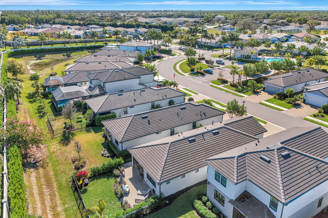 2240 Yellowfin Cir, Naples, FL 34114