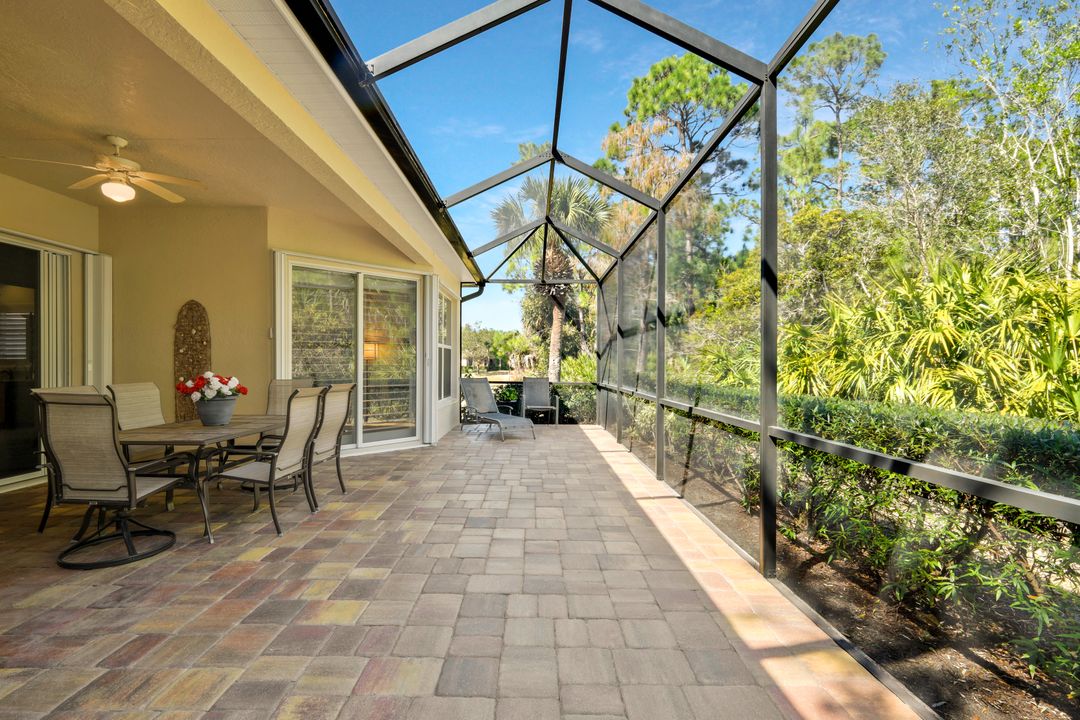 6078 Highwood Park Ct, Naples, FL 34110