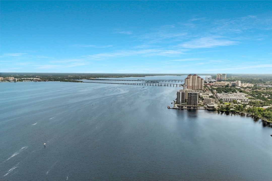 1755 Oakley Ave, Fort Myers, FL 33901