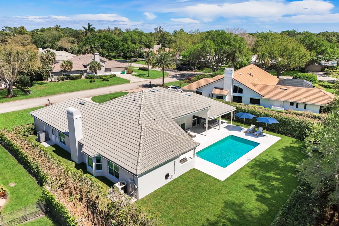 812 Tallow Tree Ct, Naples, FL 34108