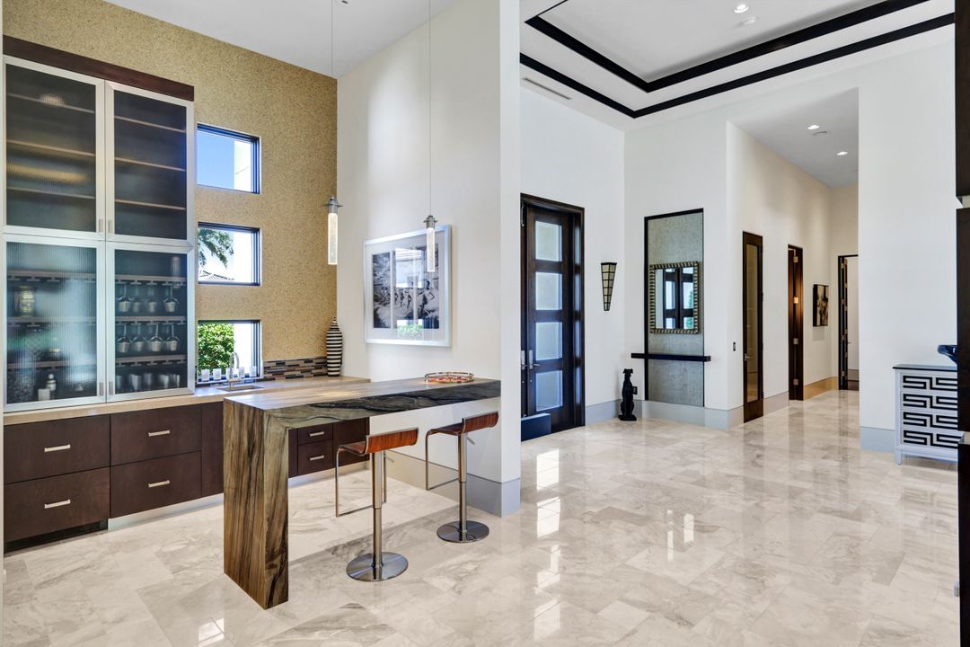 4431 Wayside Dr, Naples, FL 34119