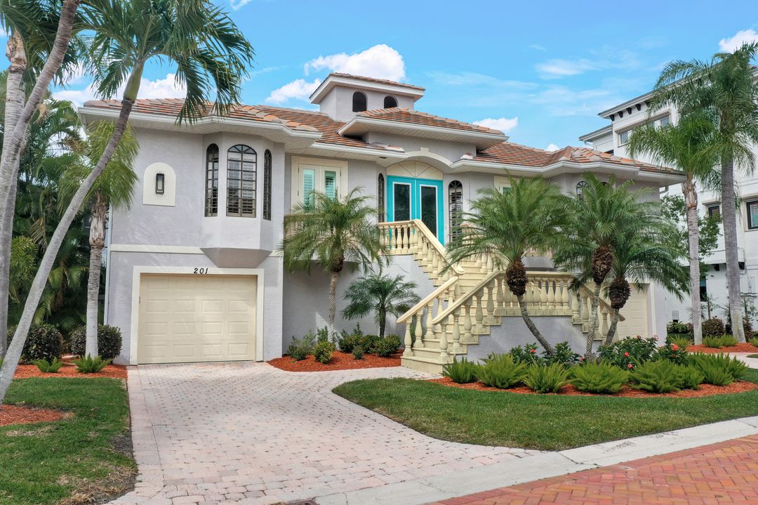 201 San Mateo Dr, Bonita Springs, FL 34134