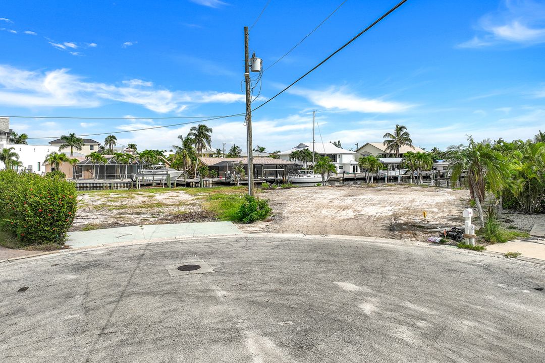20 Avenida Carita, Fort Myers Beach, FL 33931