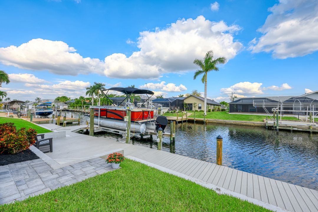 5317 SW 8th Pl, Cape Coral, FL 33914