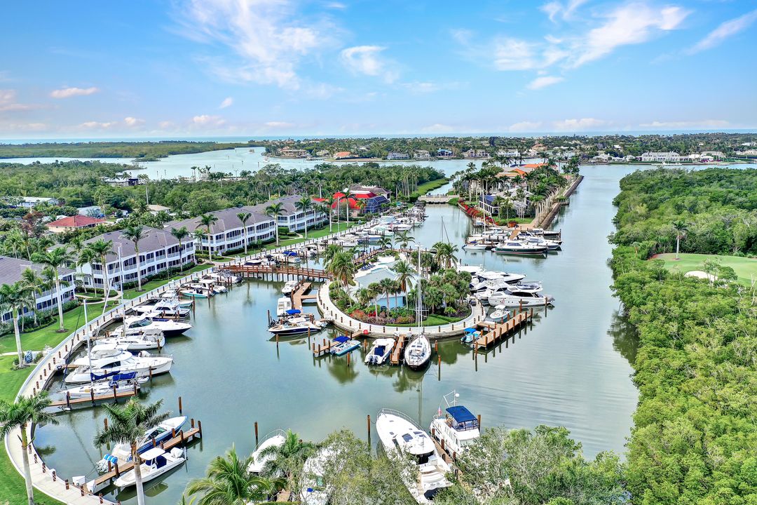 5040 Yacht Harbor Cir #6-201, Naples, FL 34112