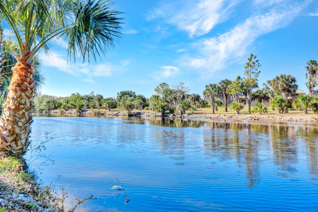 825 23rd St SW, Naples, FL 34117