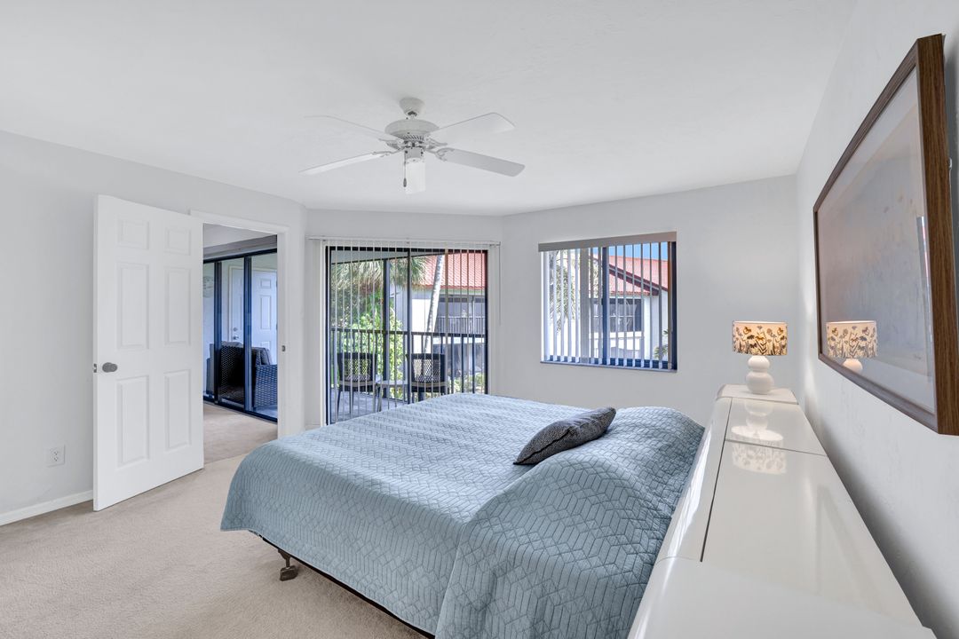 4987 Pepper Cir, Naples, FL 34113