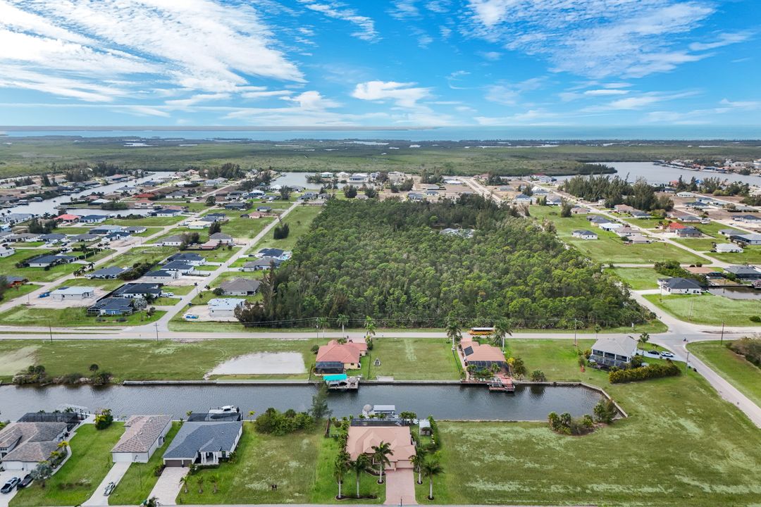 2364 NW 39th Ave, Cape Coral, FL 33993