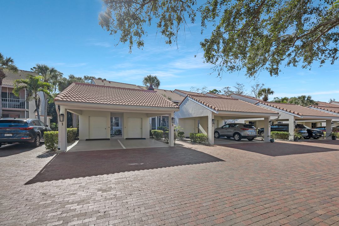 2305 Hidden Lake Dr #3704, Naples, FL 34112